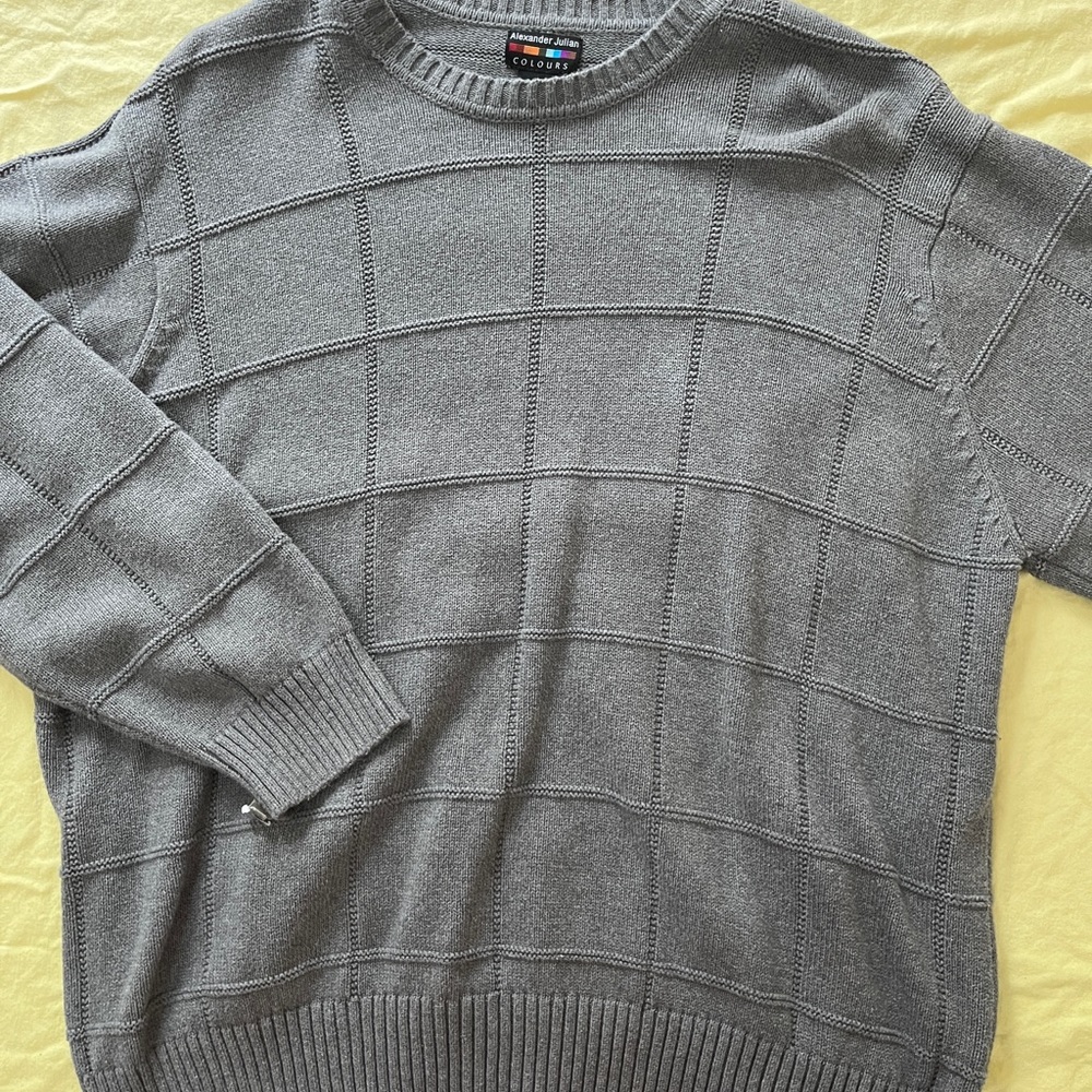 Grey, patterned sweater